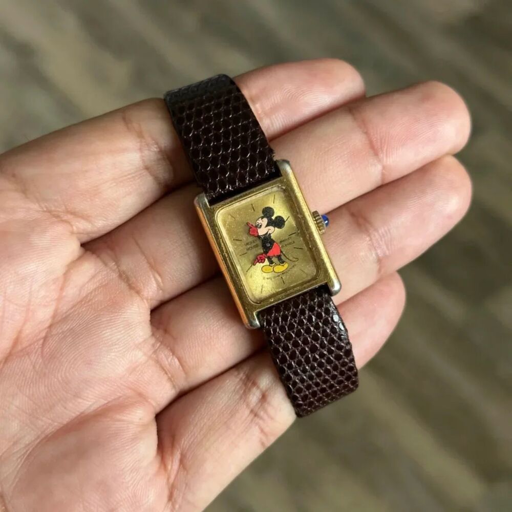 Vintage Bradley 17 Jewels Disney Mickey Mouse Manual Winding Tank Watch